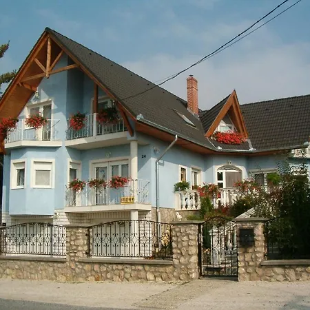 Barbara Apartman דירה *